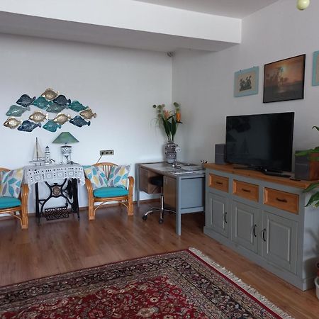 Appartment Cerny Айзенщат Екстериор снимка