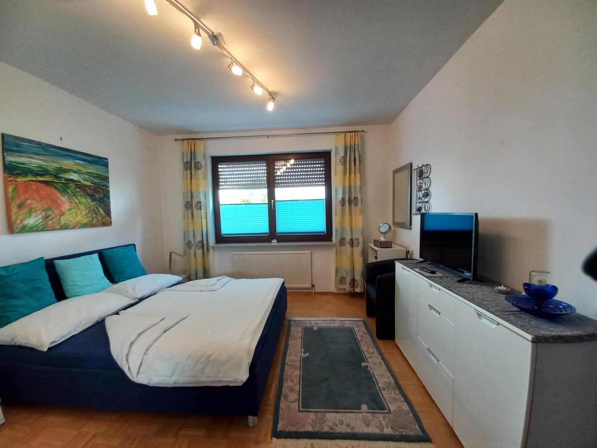 Appartment Cerny Айзенщат Екстериор снимка