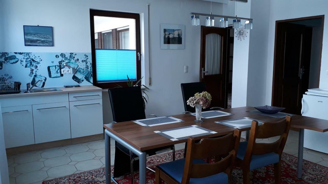 Appartment Cerny Айзенщат Екстериор снимка